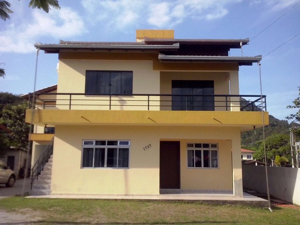 Balneário Camboriú - Sobrado Amarelo